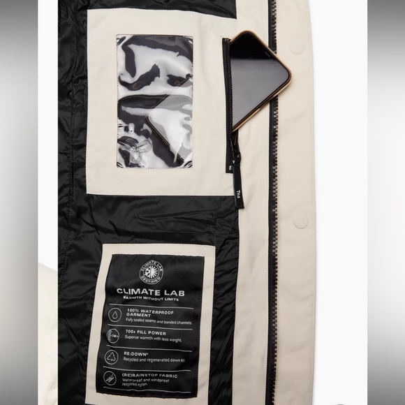 Aritzia TNA The dri parka long medium size in white - Picture 7 of 15